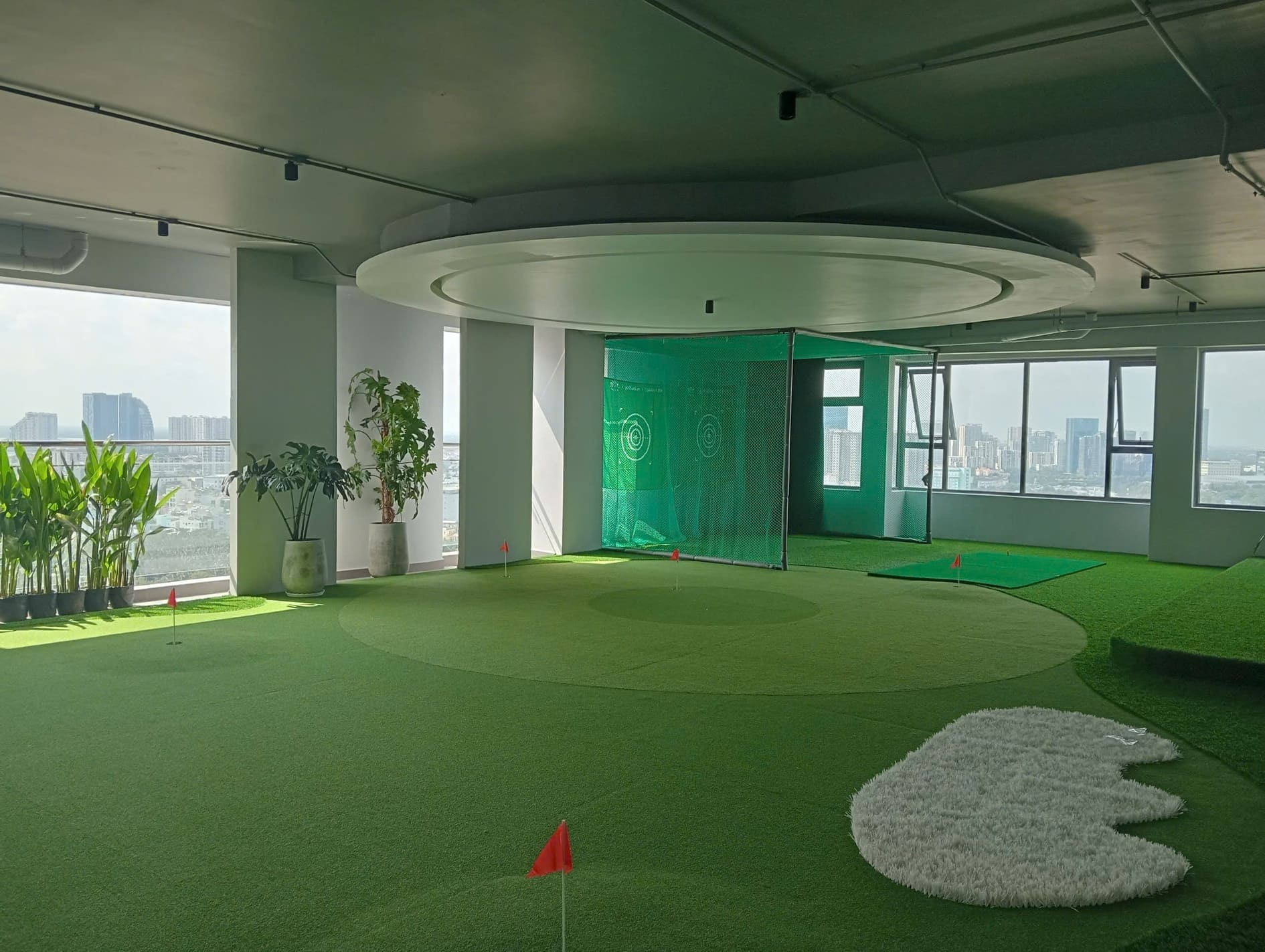Phòng tập golf giả lập 3D hiện đại tại Ascent Lakeside