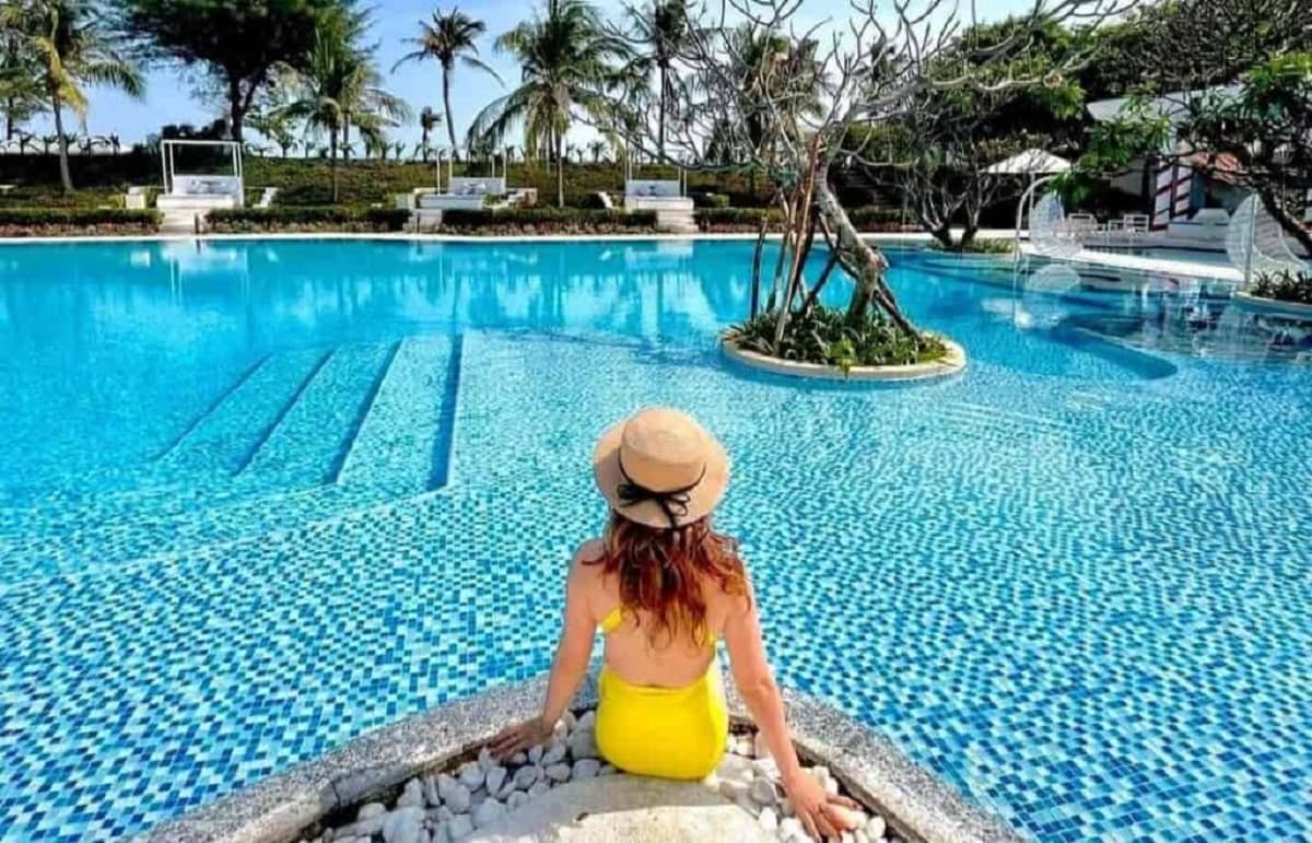 Đánh giá Fleur De Lys Resort - nơi “đắm mình” bên bờ biển xanh mát